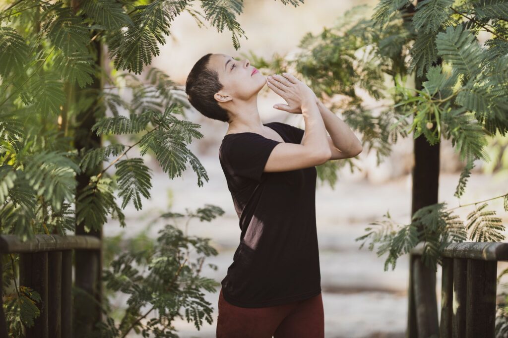 Come funziona il Rebirthing: respiro, stati di coscienza e memorie