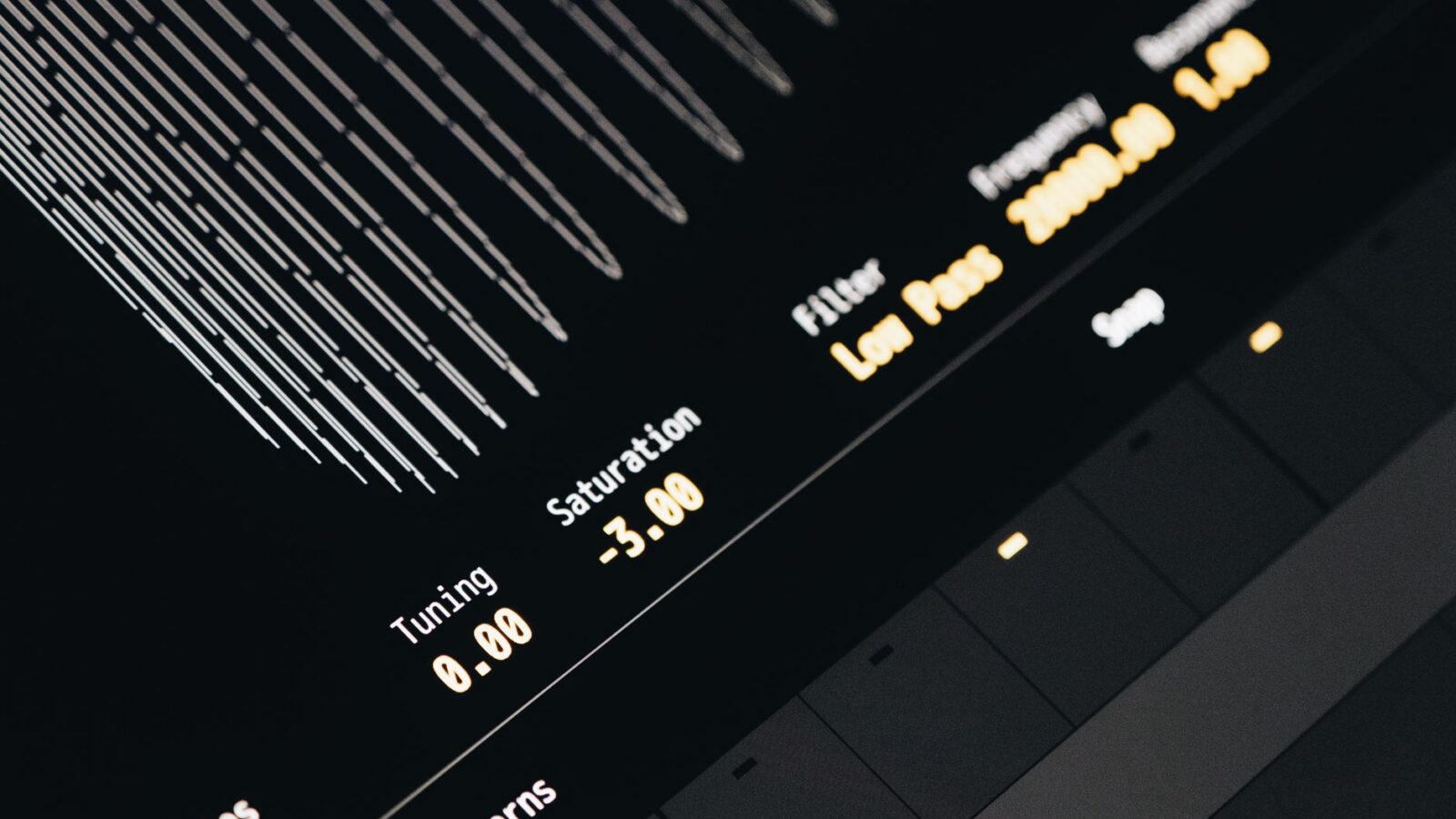 Correzione delle frequenze nel Mago Tessitore: come avviene